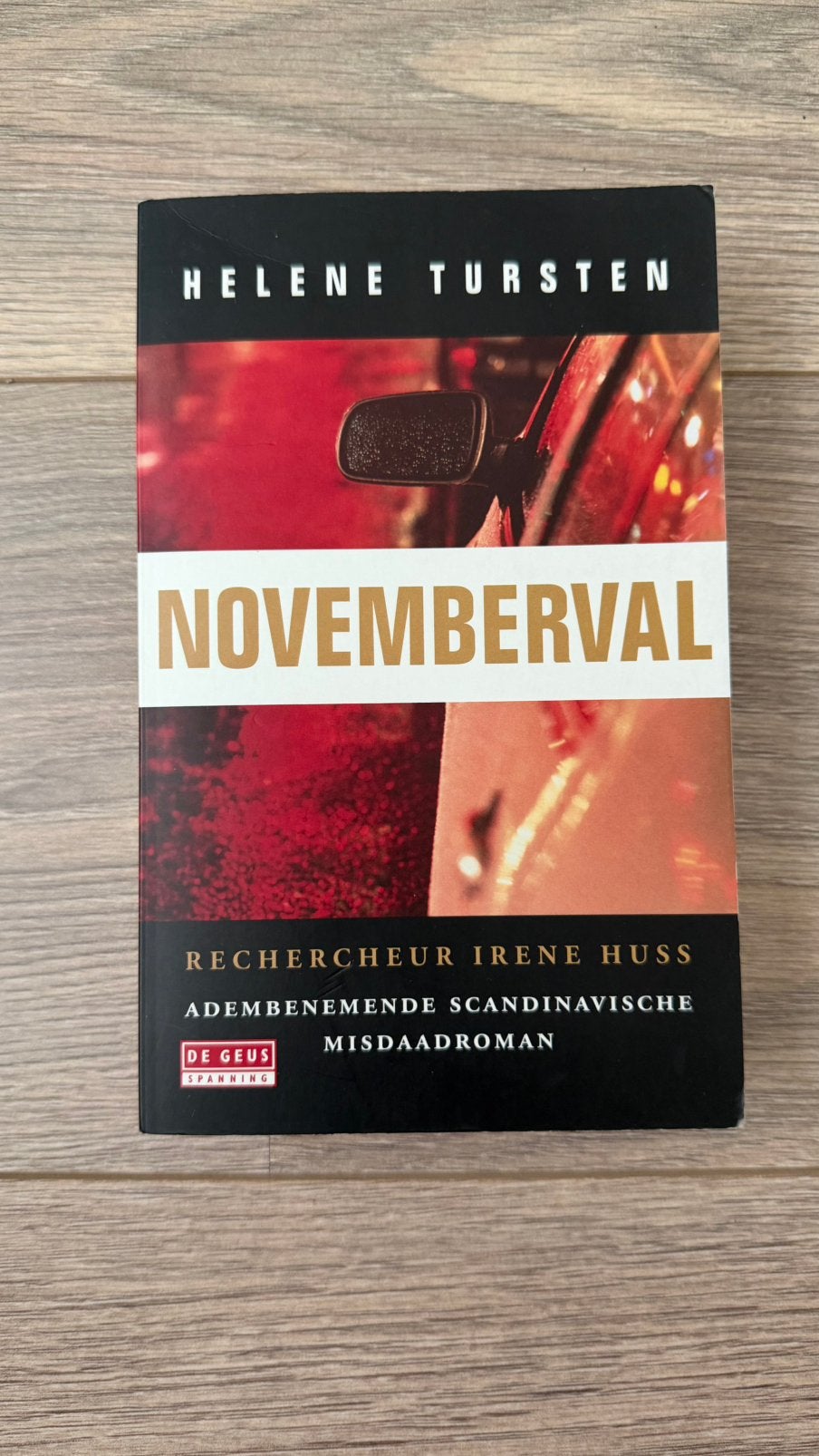 Helene Tursten - Novemberval, Ophalen of Verzenden, Zo goed als nieuw