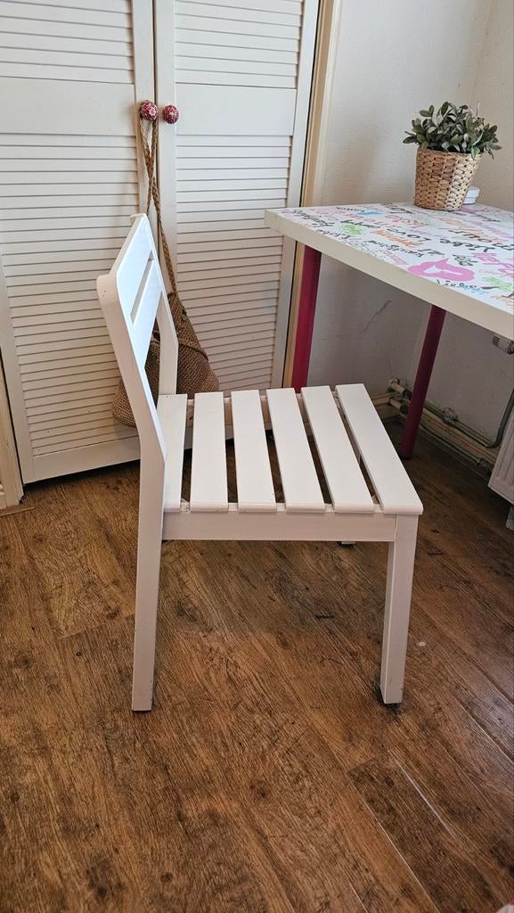 Witte houten stoel, Huis en Inrichting, Stoelen, Ophalen, Gebruikt, Modern, Scandinavisch, Wit