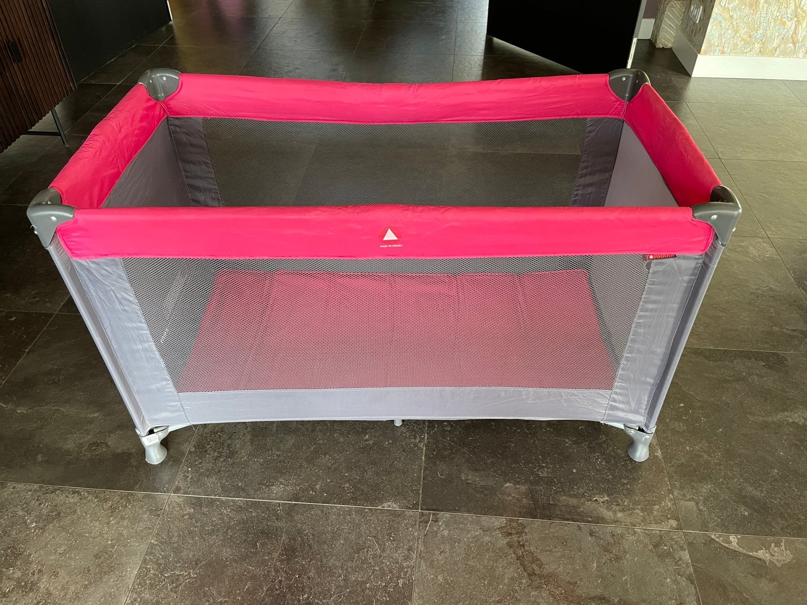 Campingbedje Topmark roze/grijs, Kinderen en Baby's, Ophalen, Gebruikt, Reisbedje