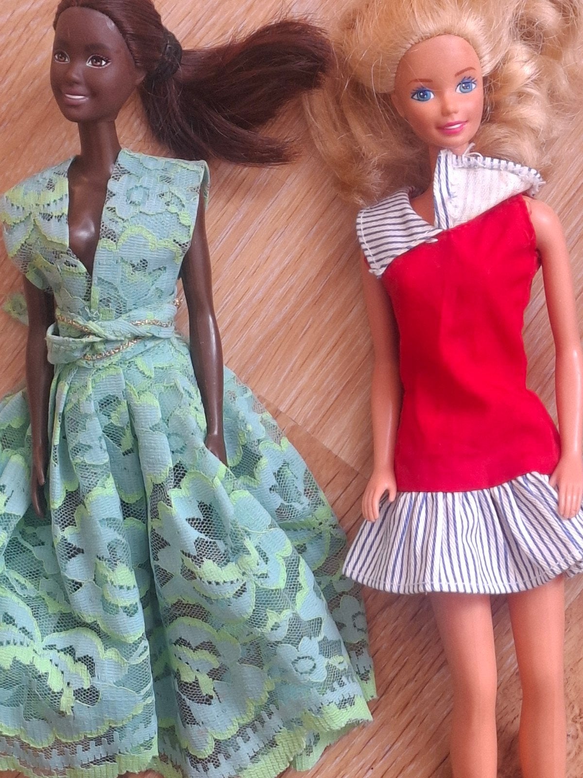 Vintage Barbie en Ken poppen met kleding, Ophalen of Verzenden, Gebruikt, Barbie
