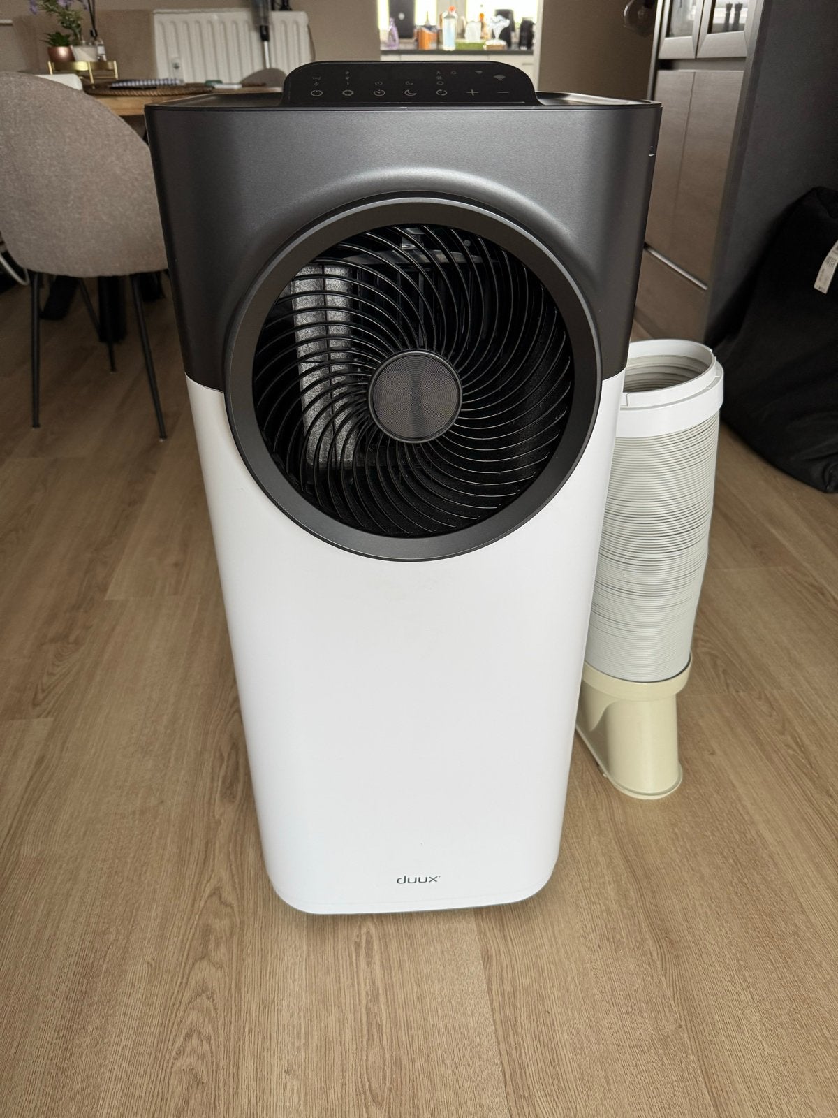 Duux Mobiele Airco met Raamafplakset, Witgoed en Apparatuur, Ophalen, Minder dan 60 m³, 3 snelheden of meer, Zo goed als nieuw