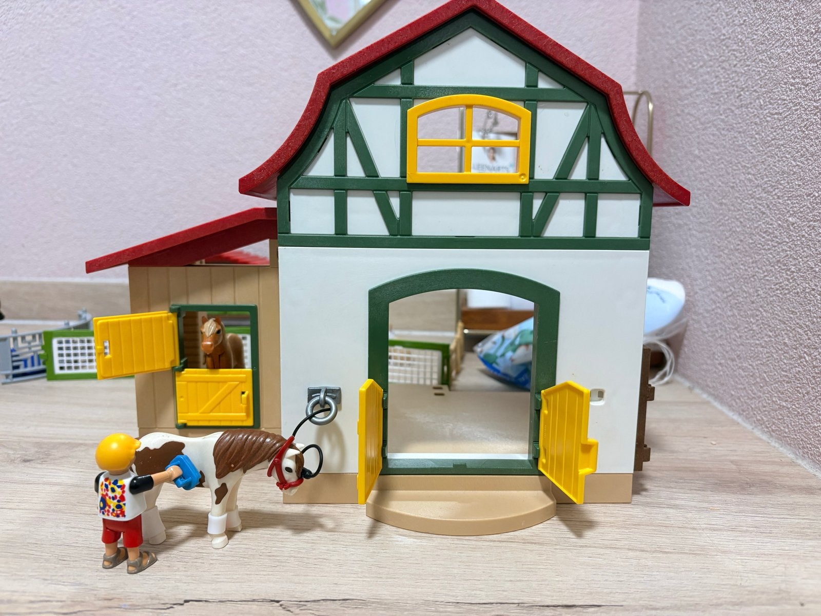 Playmobil Paardenstal met 2 Paarden, Kinderen en Baby's, Speelgoed | Playmobil, Ophalen, Gebruikt, Gebouw, Complete set