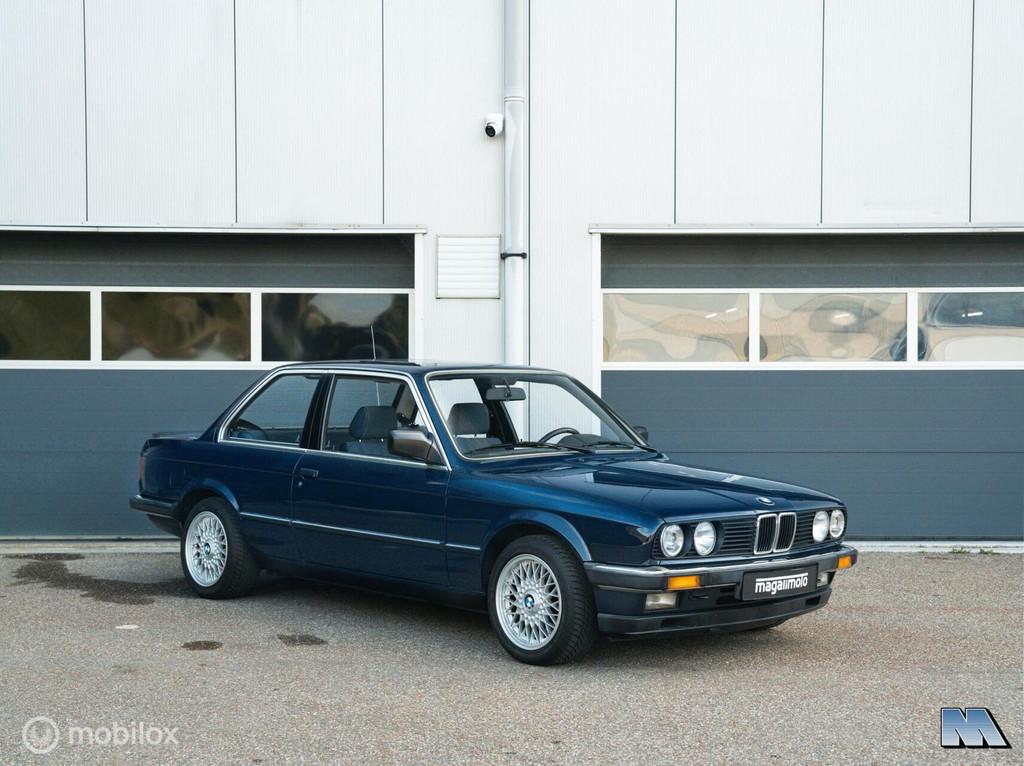 BMW E30 323i Coupe 1984 | WB vrij | LapisBlau | Roestvrij, Gebruikt, 150 pk, Blauw, 1010 kg