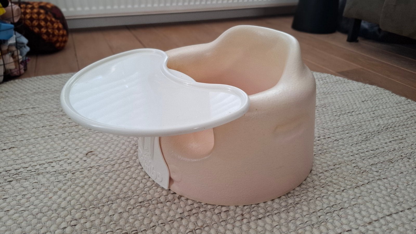 Bumbo Floor Seat kinderstoeltje met afneembaar blad, Kinderen en Baby's, Ophalen, Gebruikt, Overige typen, Afneembaar eetblad