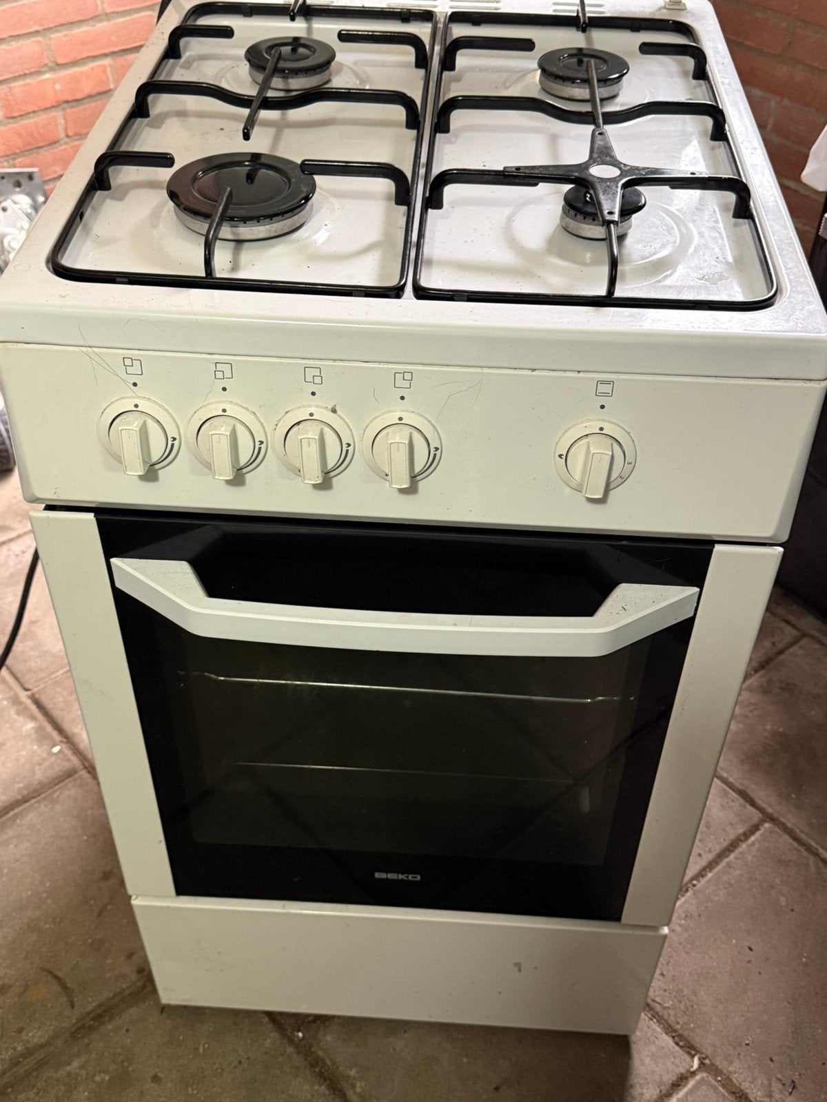 Gasfornuis met oven, Witgoed en Apparatuur, Fornuizen, Gebruikt, Gas, 85 tot 90 cm, 4 kookzones