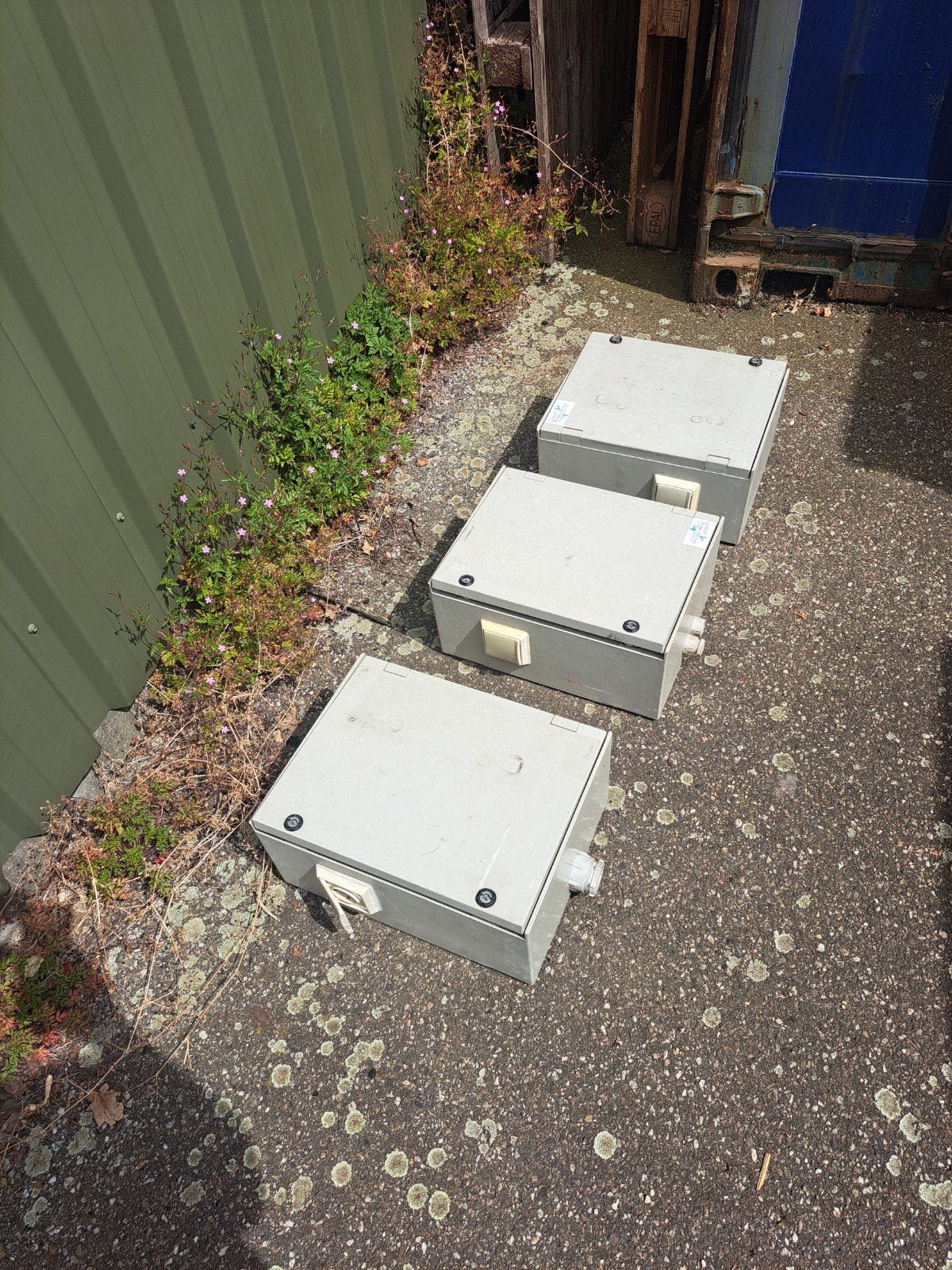 3x lege behuizingen voor elektrische installaties, Doe-het-zelf en Verbouw, Elektra en Kabels, Ophalen, Gebruikt, Groepenkast