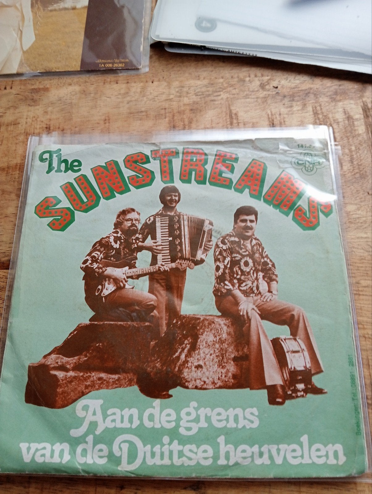 The sunstreams - aan de grens van de Duitse heuvelen, Ophalen of Verzenden, Zo goed als nieuw, Overige formaten, Levenslied of Smartlap