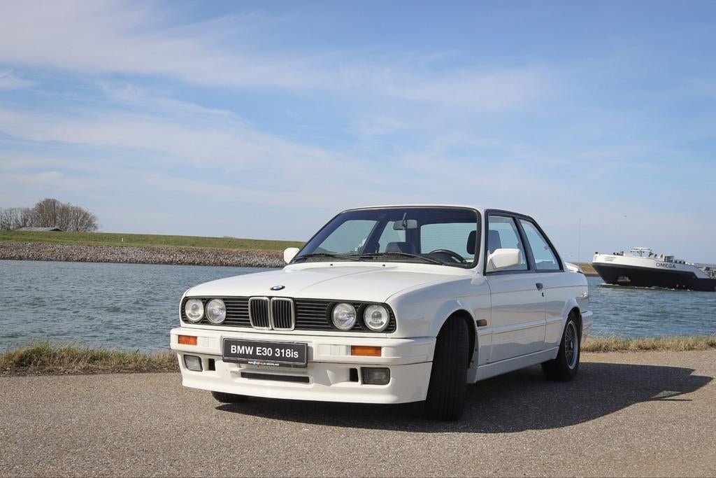BMW E30 318is, Auto's, BMW, Particulier, 3-Serie, Benzine, Coupé, Handgeschakeld, Geïmporteerd, Wit, Stof, Achterwielaandrijving