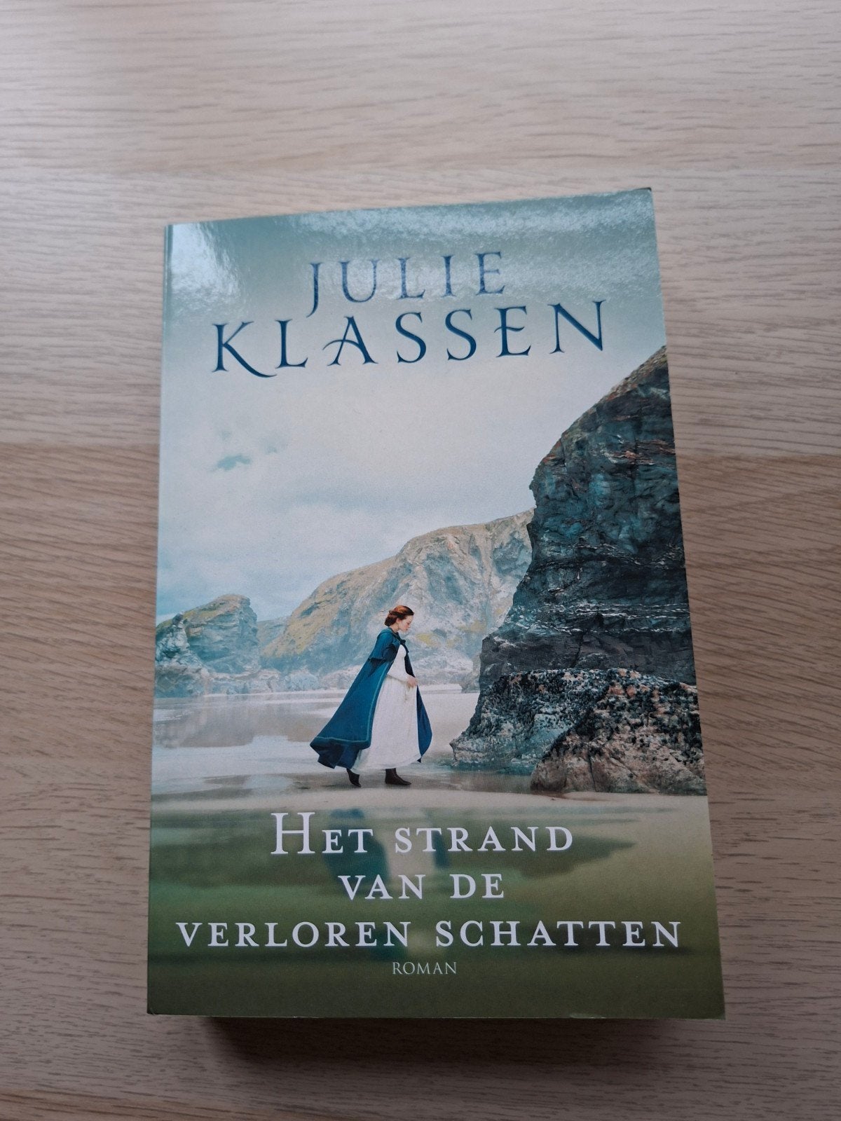 Het strand van de verloren schatten van Julie Klassen, Boeken, Ophalen of Verzenden