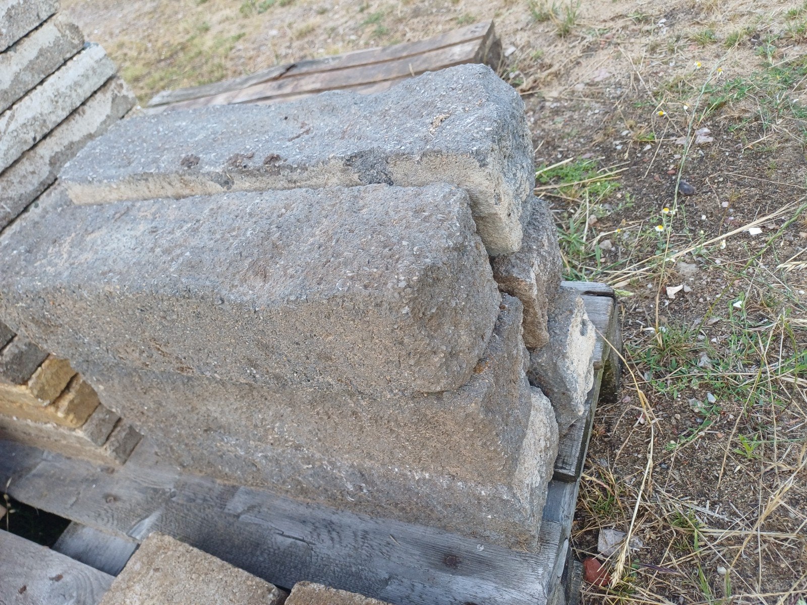Gratis. 6x natuursteen blok 15x15x50, Tuin en Terras, Ophalen, Gebruikt, Natuursteen, Overige typen