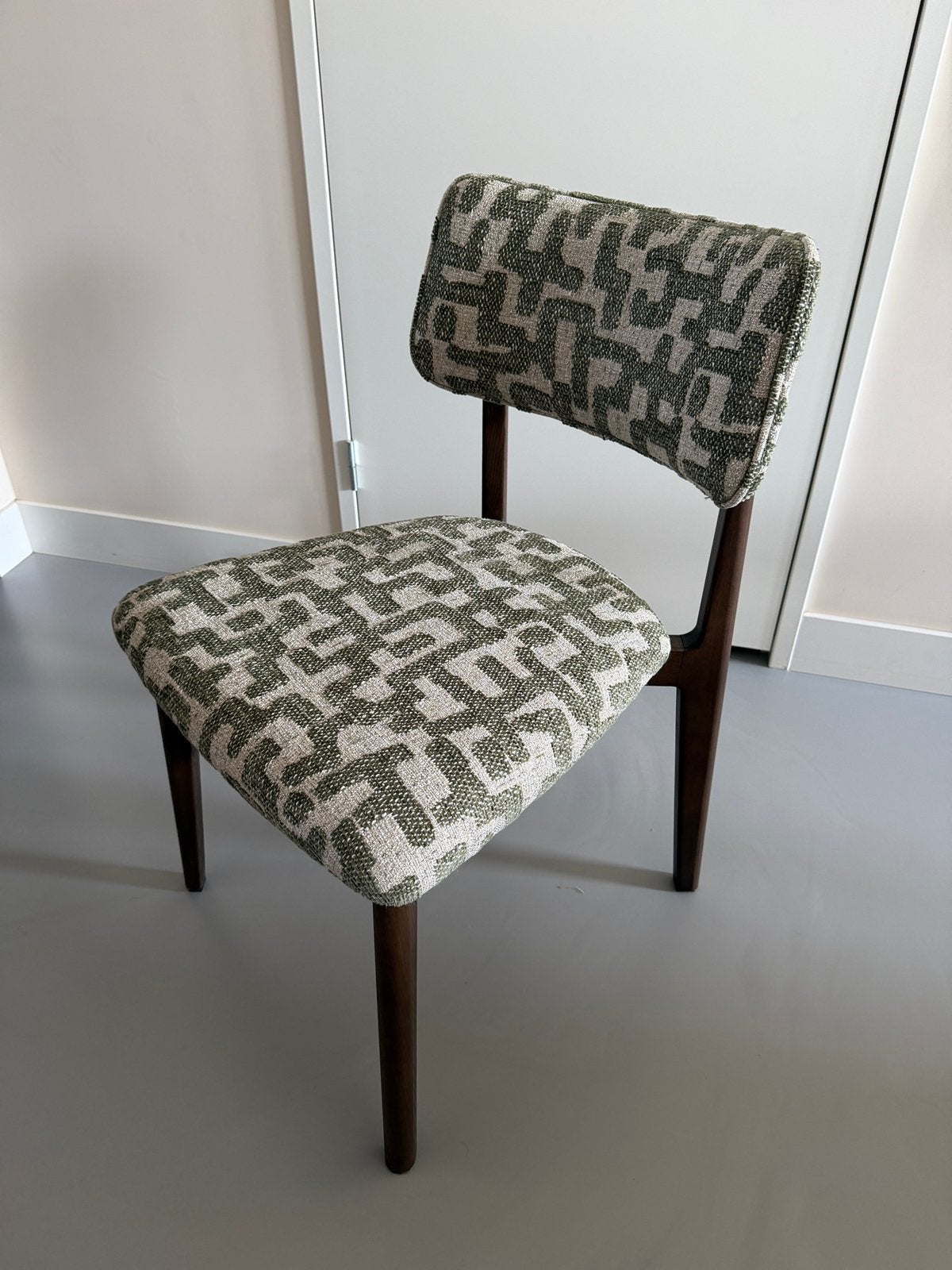 Hello Chair (eetkamer)stoel NIEUW, Huis en Inrichting, Ophalen, Nieuw, Stof, Eén