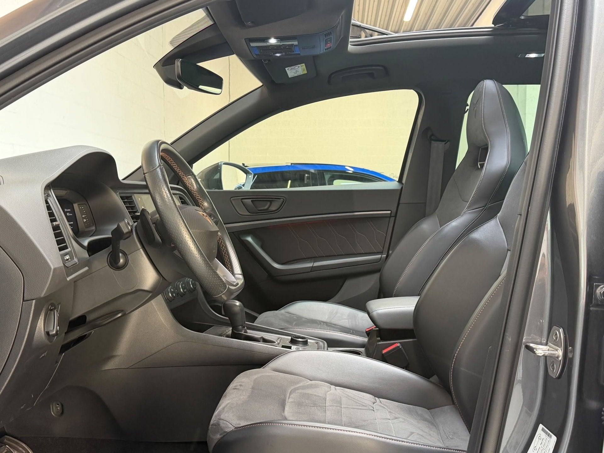 Cupra Ateca 1.5 TSI ACT V - PANORAMADAK - KUIPSTOELEN - CAME, Auto's, Zwart, 4 cilinders, 150 pk, Ateca