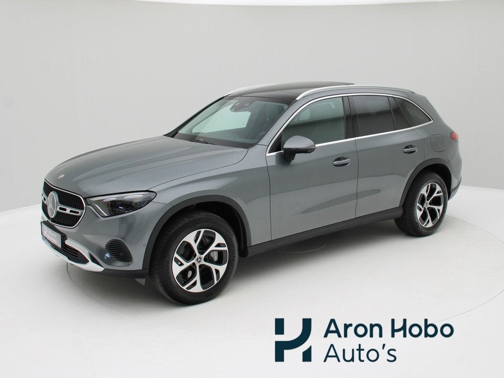 Mercedes-Benz GLC 300e 4MATIC Business Line Pano, Distronic,, Automaat, Gebruikt, Leder en Stof, Vierwielaandrijving