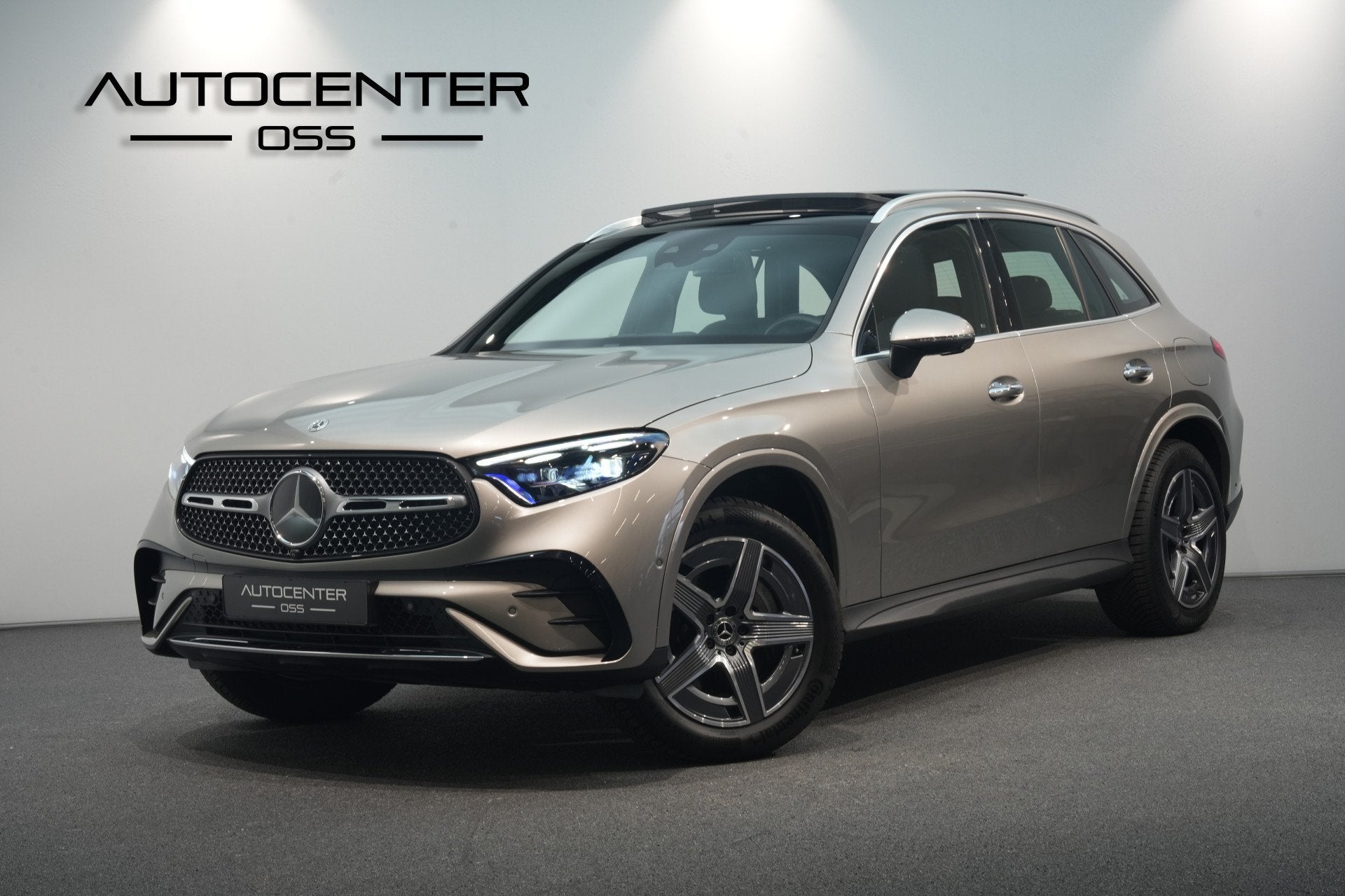 Mercedes-Benz GLC 400e 4MATIC AMG Premium+ ✅ LEDER ✅ MAS, Auto's, Automaat, Gebruikt, Leder, Vierwielaandrijving