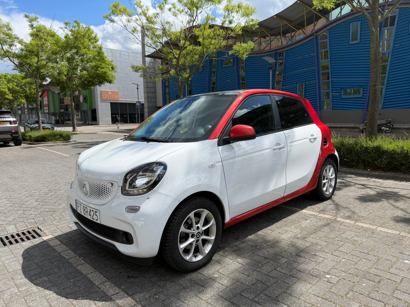 Smart Forfour 1.0 benzine - 2017, Auto's, Smart, Automaat, Bluetooth, Wit, 3 cilinders