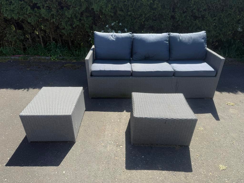 Loungeset met 3-zitsbank en 2 poefs, Ophalen, Gebruikt, 3 zitplaatsen, Loungeset