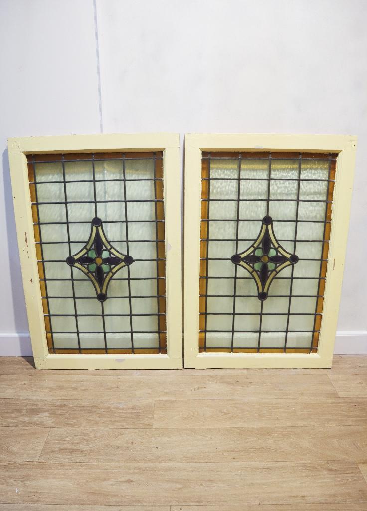 Set antieke glas-in-loodramen, Ophalen