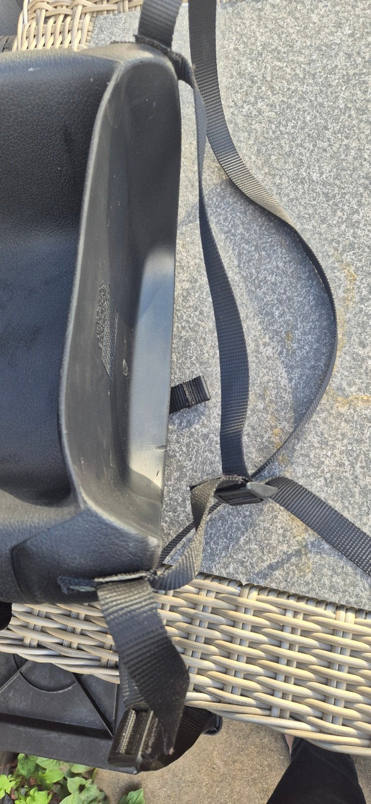Zwart kinderzitje voor achterop brommer/ motor, Ophalen, Gebruikt, 15 t/m 36 kg, Overige merken