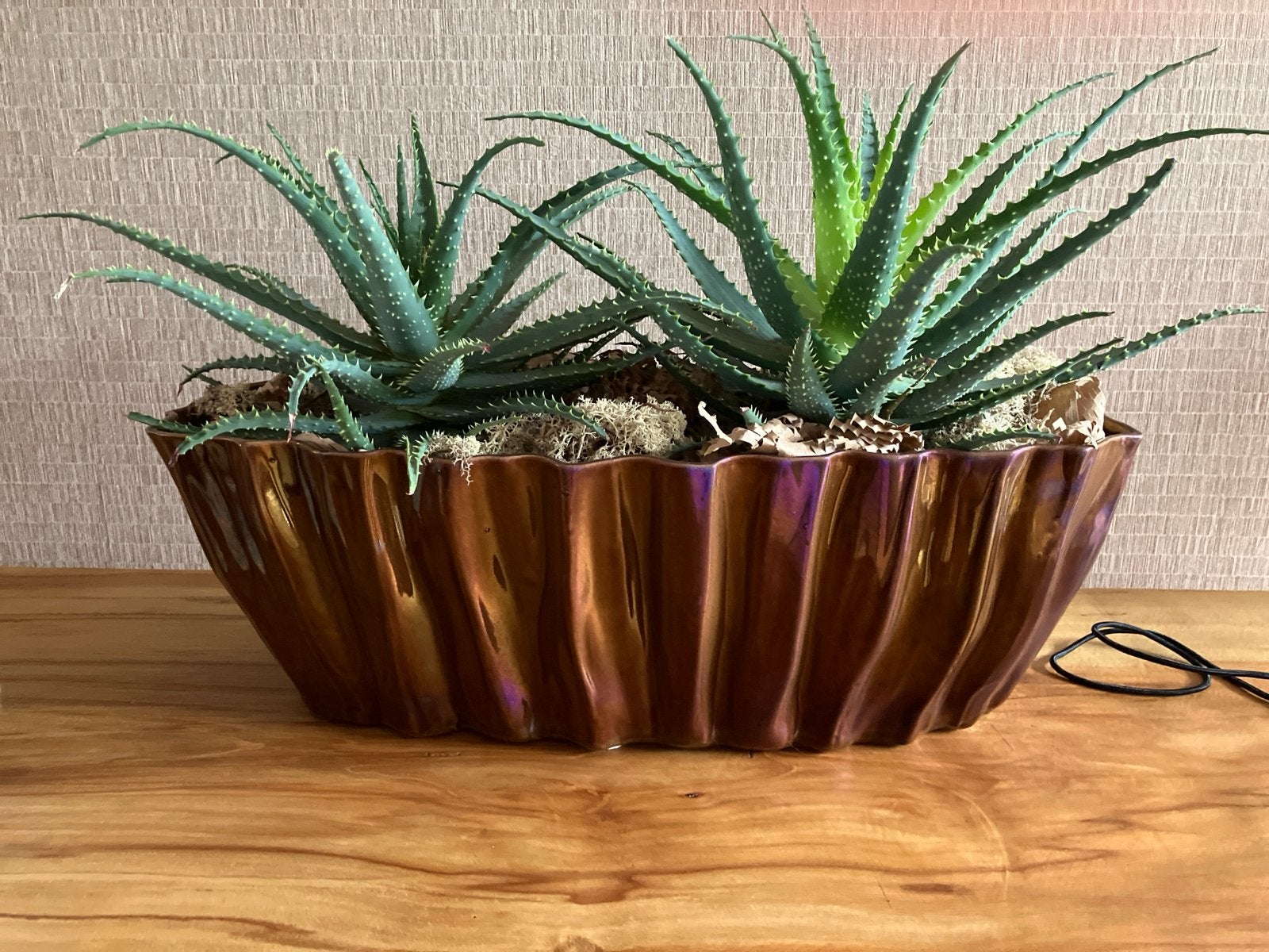 Ecri living langwerpige vaas brons kleurig, Huis en Inrichting, Woonaccessoires | Vazen, Ophalen of Verzenden