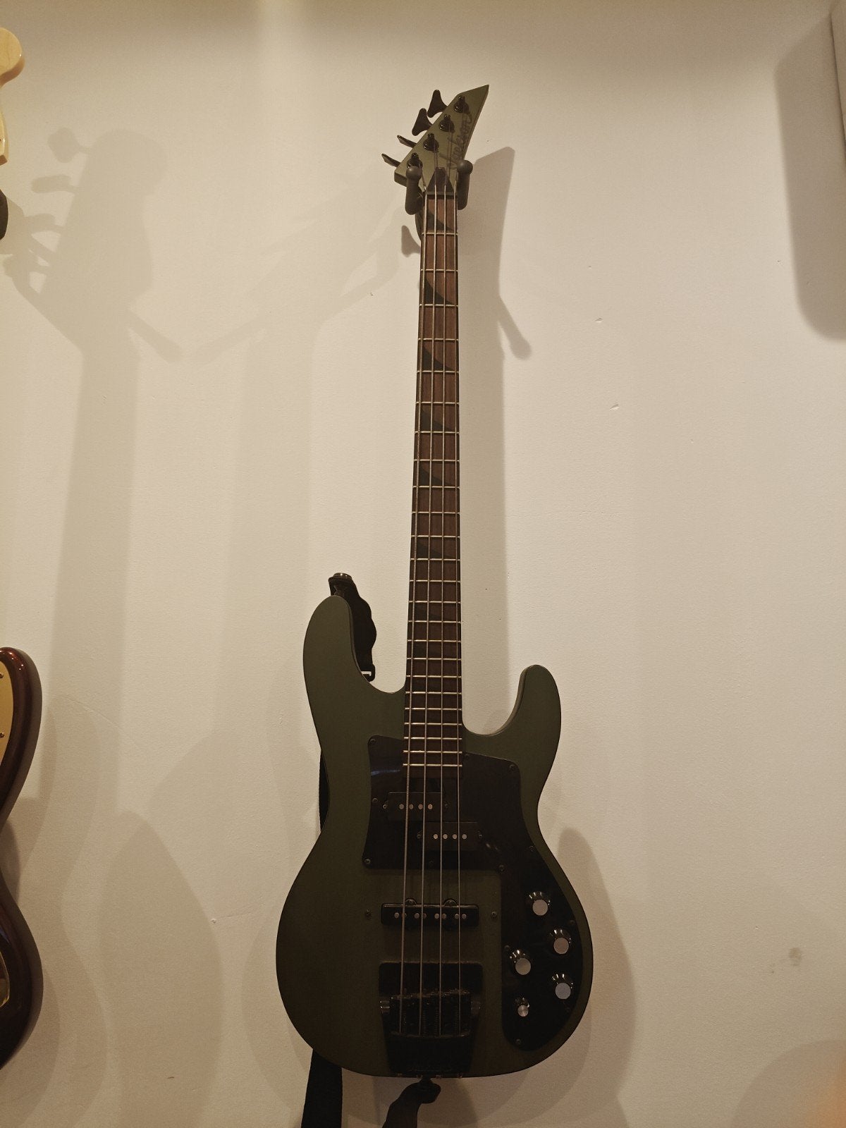 Jackson x series concert bass cbxdx IV, Muziek en Instrumenten, Ophalen, Zo goed als nieuw, Elektrisch