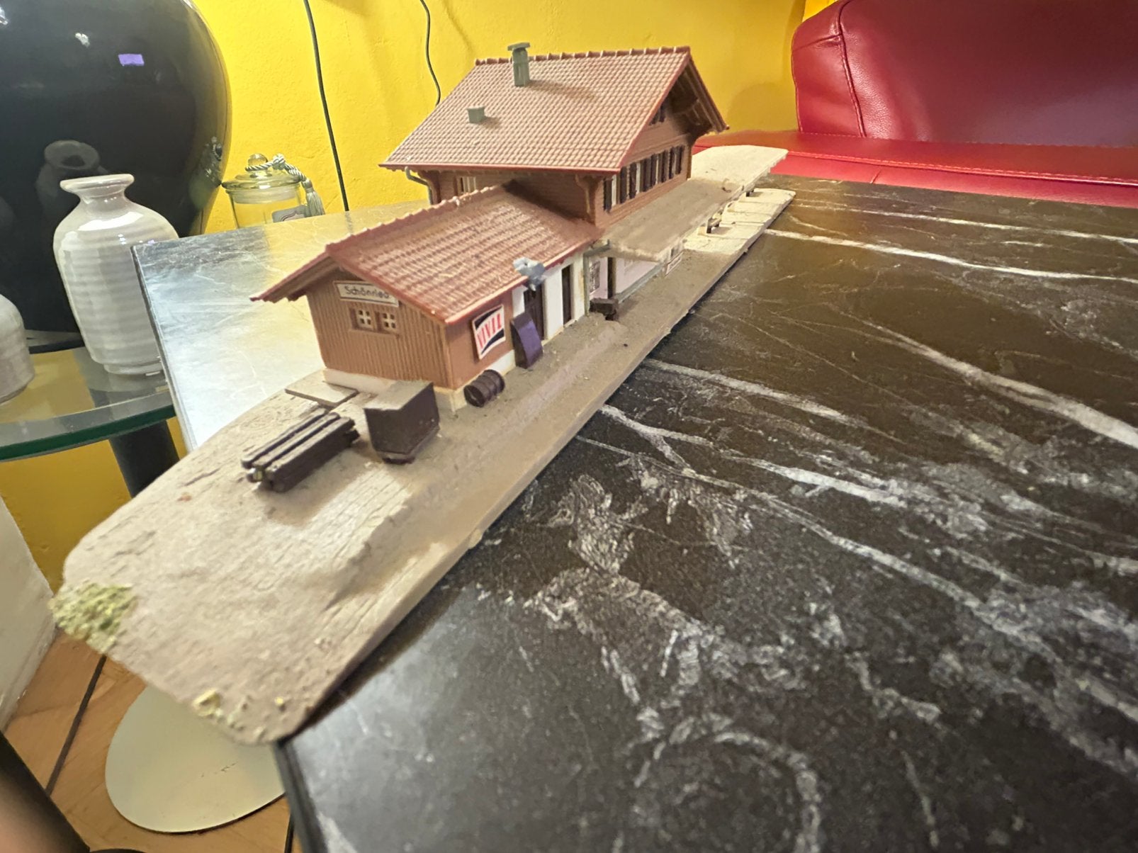 N spoor alpen dorp station nette staat, Hobby en Vrije tijd, Modeltreinen | N-Spoor, Overige merken, Gelijkstroom of Wisselstroom
