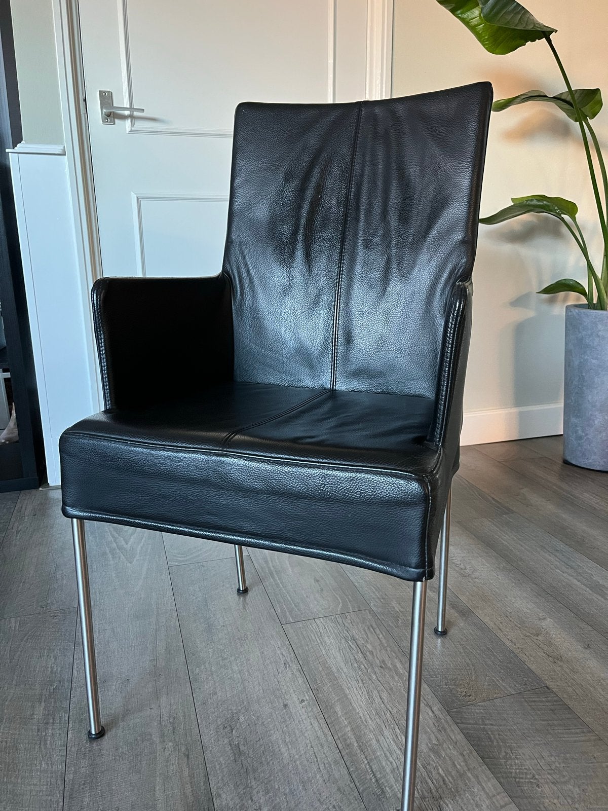 Zwarte lederen eetkamerstoelen van HVS, Huis en Inrichting, Ophalen, Twee, Zwart, Leer