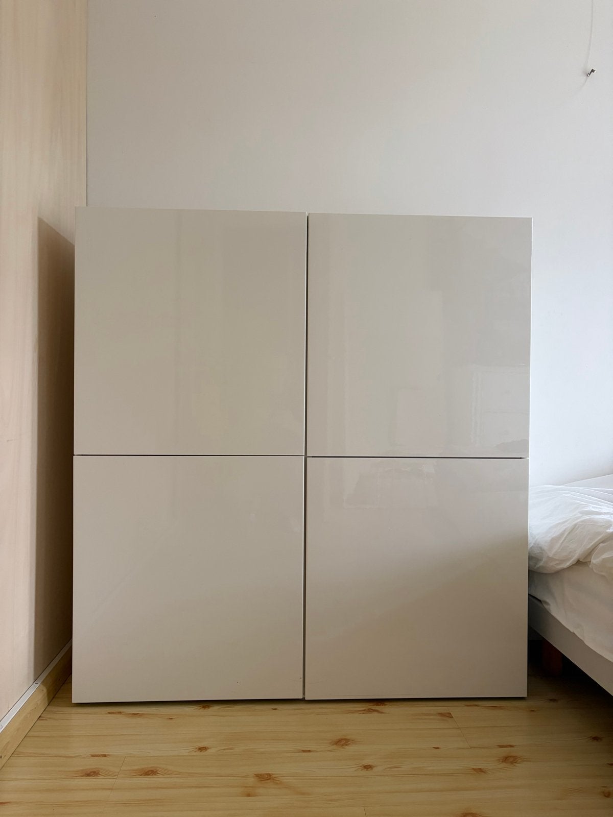 IKEA BESTÅ opbergkast met hoogglans deuren, Ophalen, Gebruikt