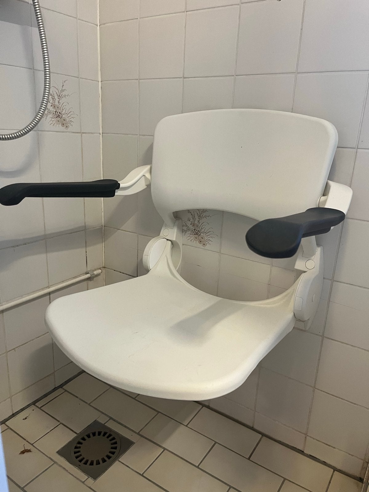 Linido douchezitting / douchestoel, wand gemonteerd, Ophalen, Zo goed als nieuw