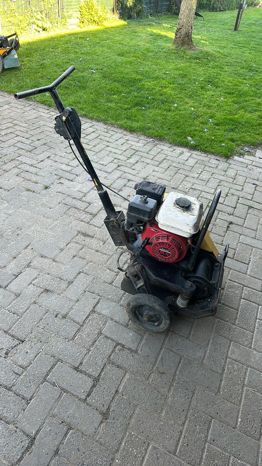 Trilplaat te huur, Ophalen