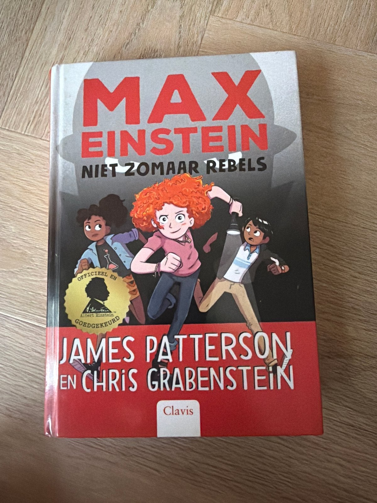 Max Einstein: Niet zomaar rebels - James Patterson, Boeken, Ophalen of Verzenden, Zo goed als nieuw, Fictie