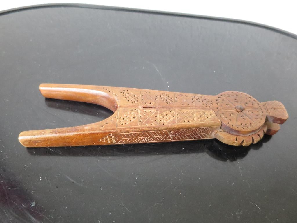 uit hout gesneden notenkraker 20 cm, Ophalen of Verzenden