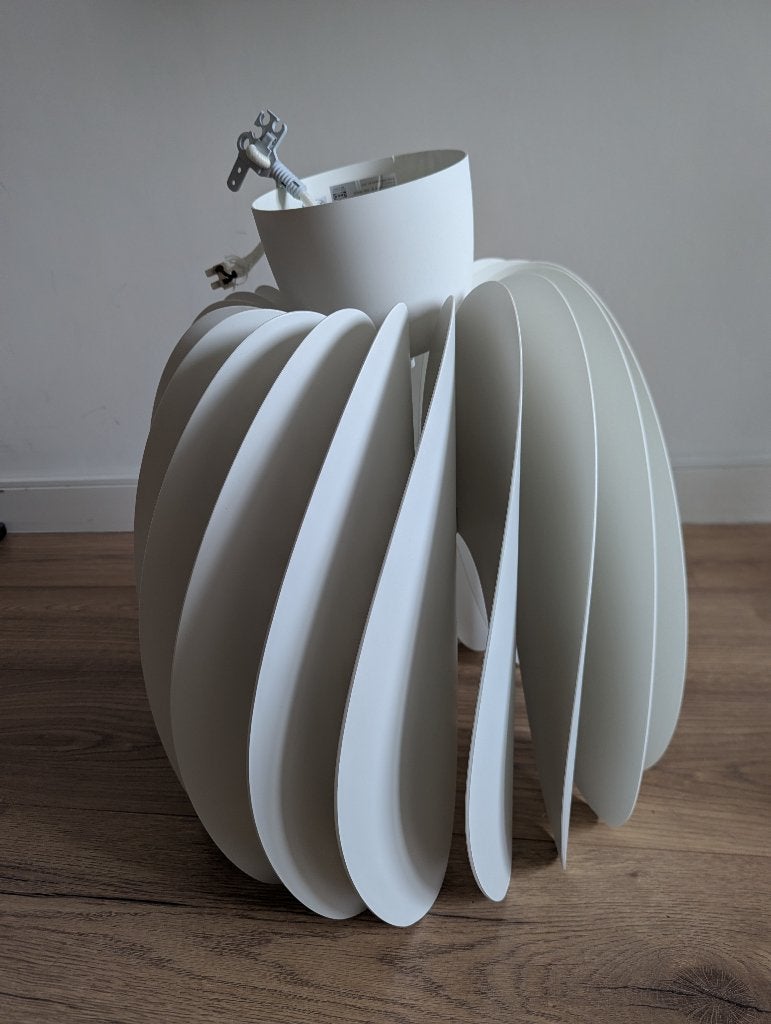 Moderne witte hanglamp (IKEA SKYMNINGEN), Ophalen, Zo goed als nieuw, Kunststof, Modern, Uniek, Design