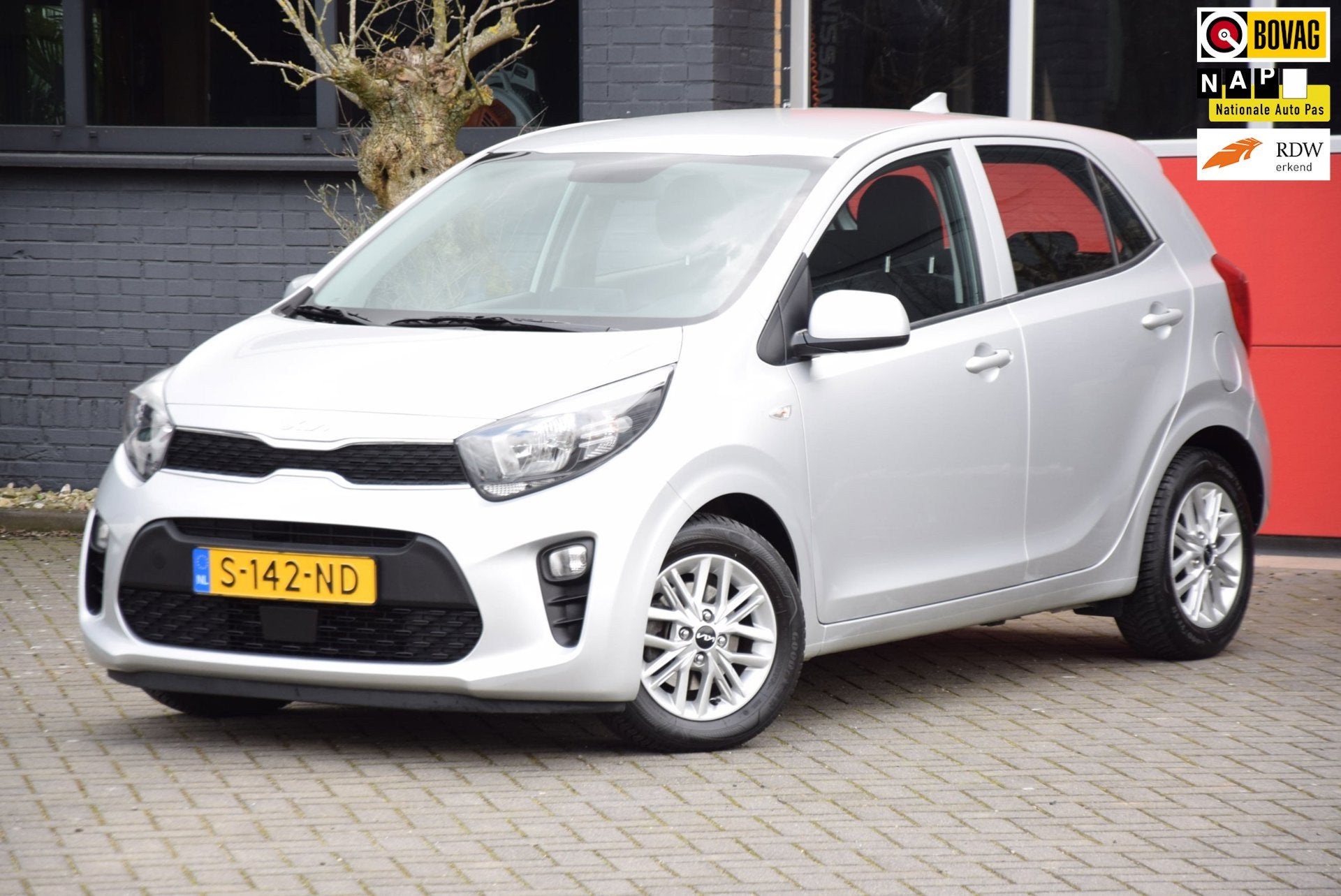 Kia Picanto 1.0 DPi DynamicLine 2023 carplay navi Camera, Auto's, Voorwielaandrijving, Dealer onderhouden, Stof, 4 stoelen