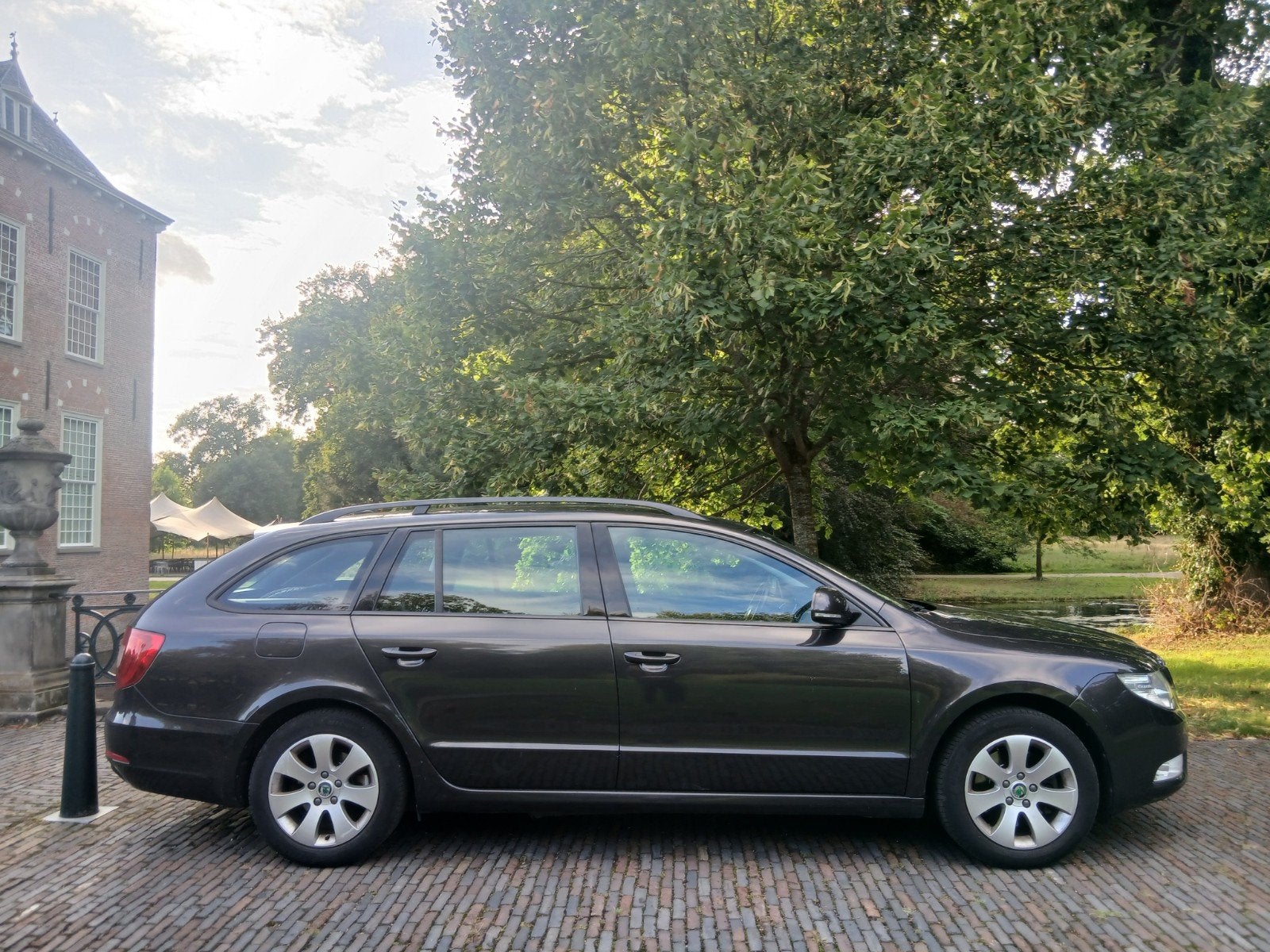 Superb Combi 1.8 TSI Automaat Airco Navi Pdc Trekh Apk 10-27, Stof, Zwart, Zwart, Particulier