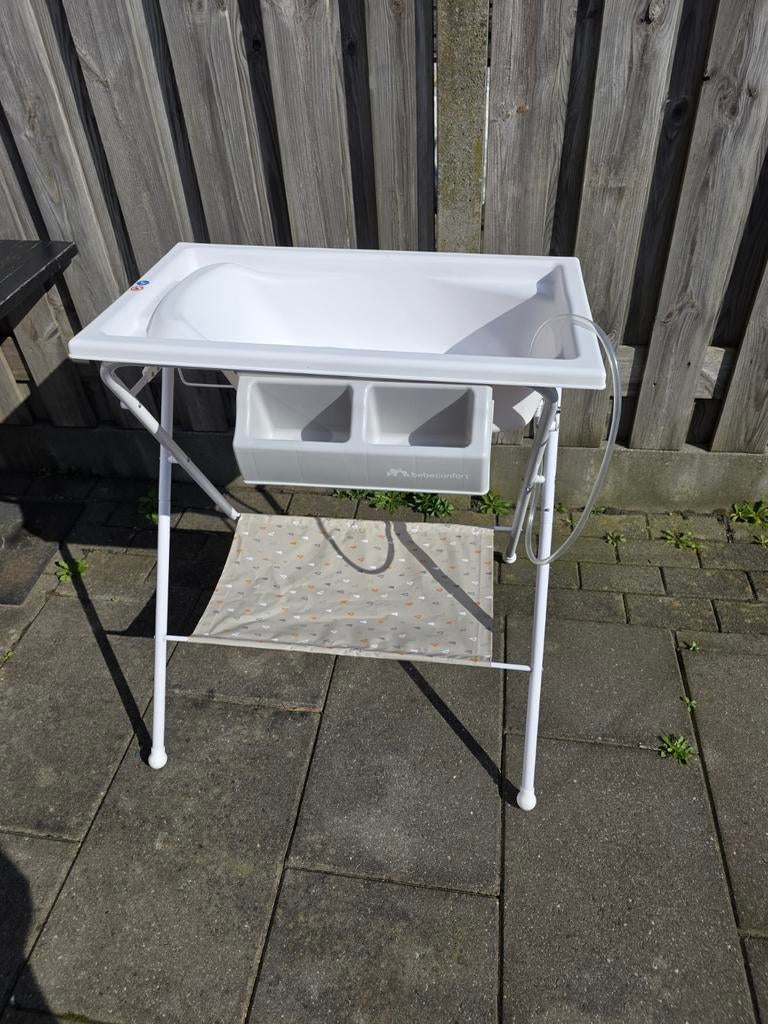 Mobiele commode / inklapbaar verschoonstation met babybadje, Kinderen en Baby's, Badjes en Verzorging, Ophalen of Verzenden
