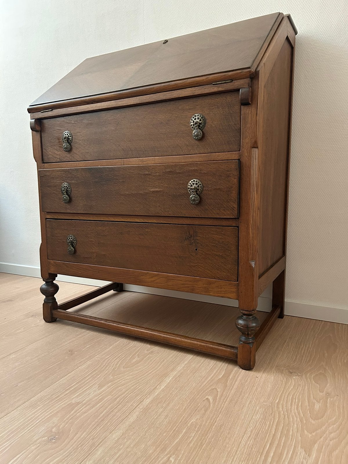 Antiek eikenhouten secretaire met 3 lades, Ophalen
