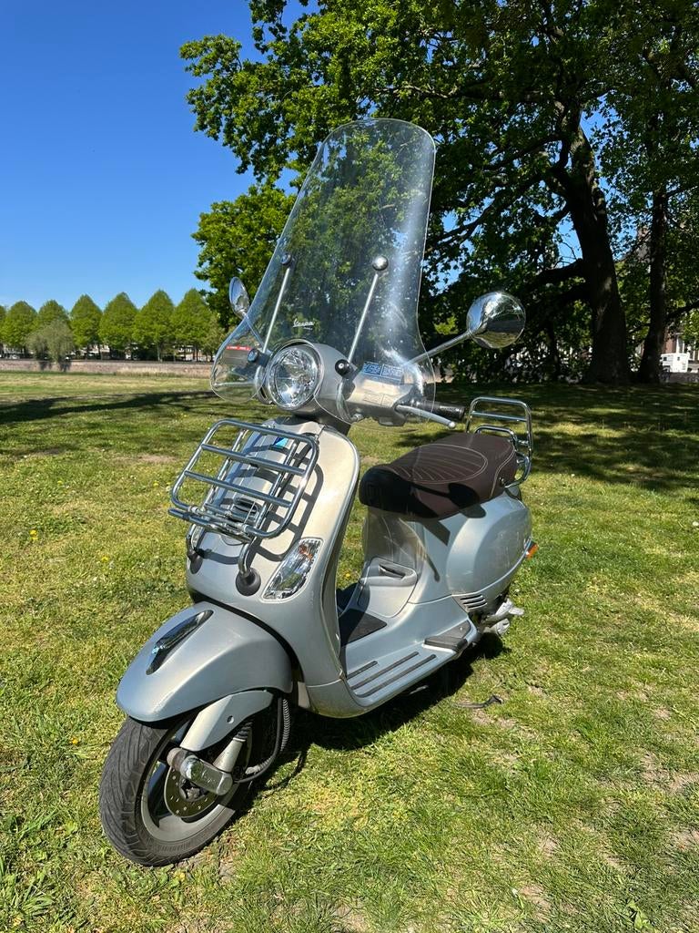Vespa LX Touring met windschem en rekjes 2013, Fietsen en Brommers, Scooters | Vespa, Ophalen, Gebruikt, Benzine, Vespa LX