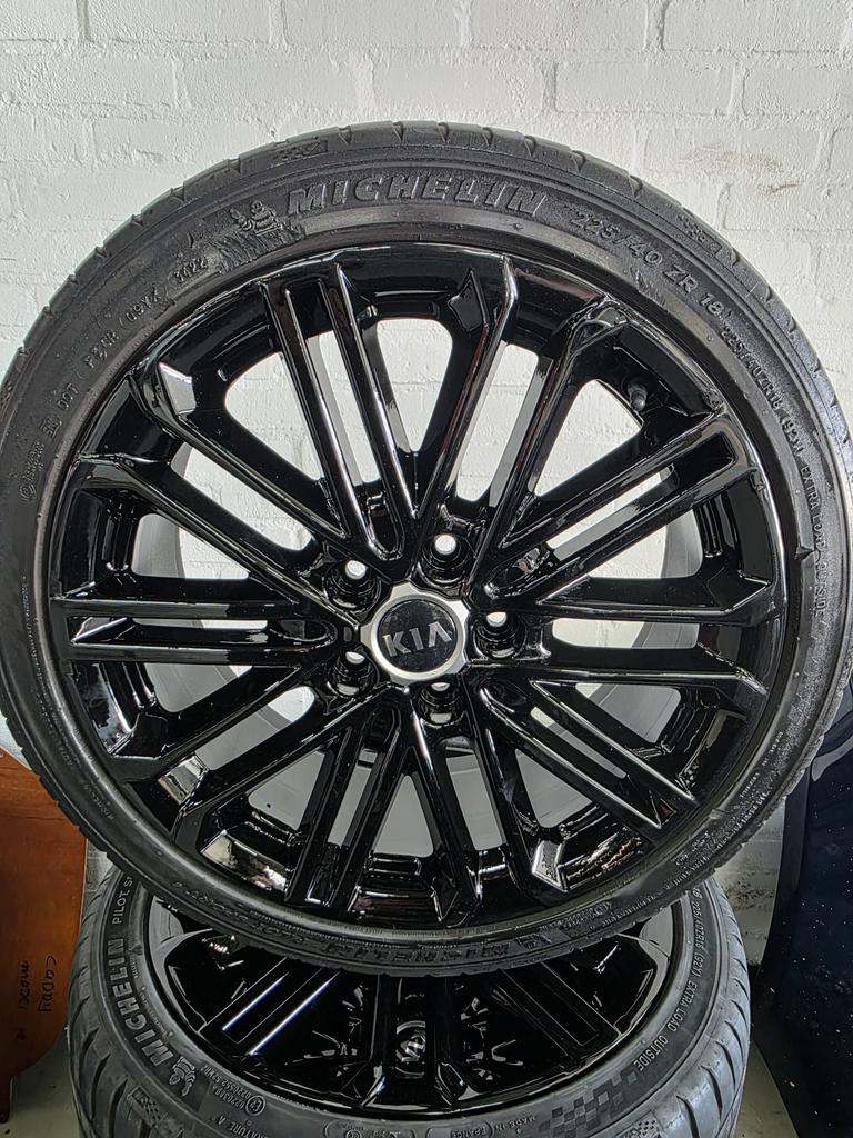 Orig. Kia Ceed Proceed GT Hoogglans zwart, 18 inch, Gebruikt, Banden en Velgen, Ophalen of Verzenden