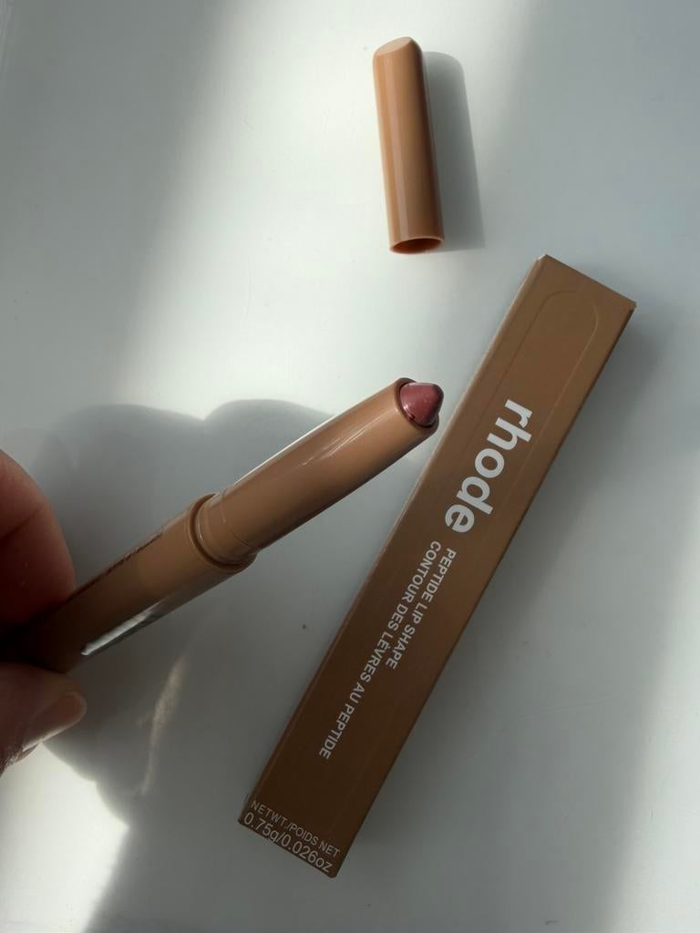Rhode lipliner in de kleur lift, Sieraden, Tassen en Uiterlijk, Uiterlijk | Cosmetica en Make-up, Verzenden, Nieuw, Handen en Nagels