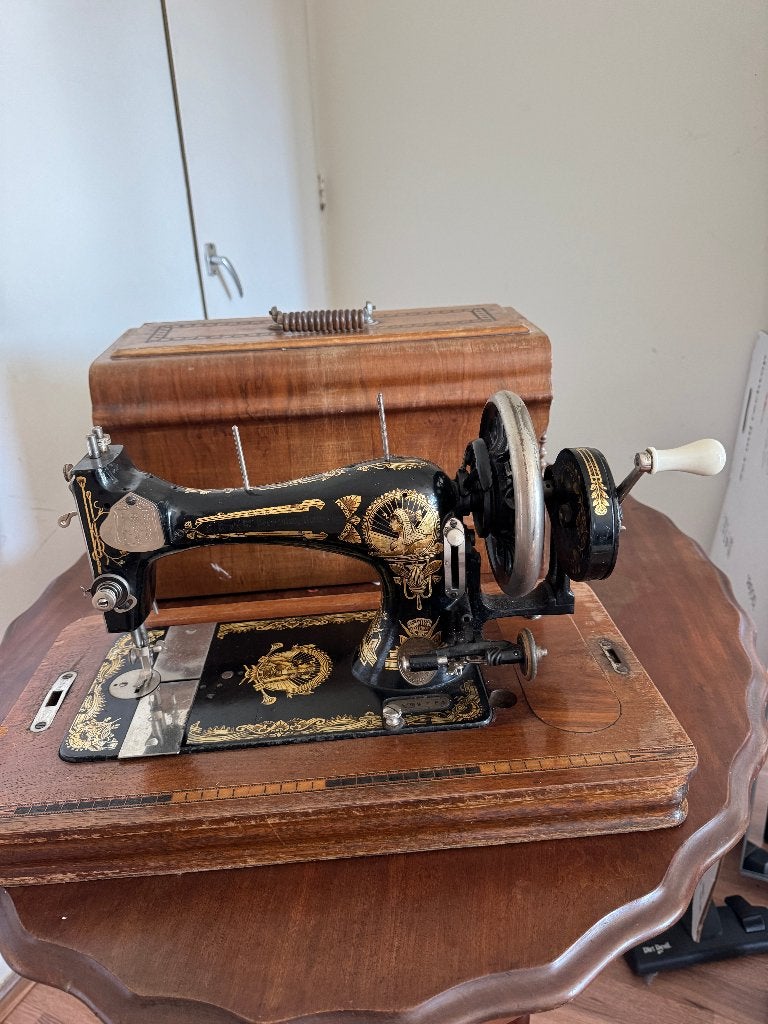 Antieke Frister & Rossmann naaimachine met kist moet weg!, Antiek en Kunst, Ophalen