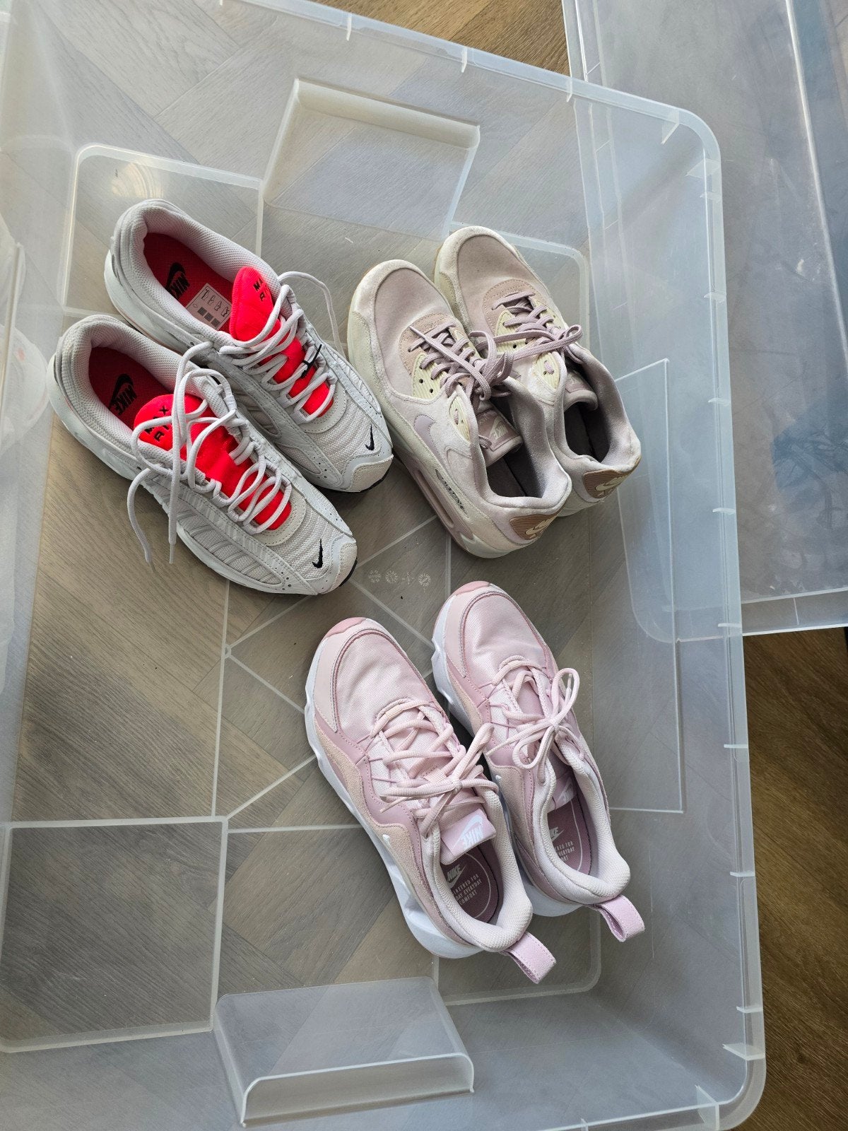 Nike air dames maat 40 en Laarsjes zwart, Ophalen, Zwart, Dansschoenen, Zo goed als nieuw