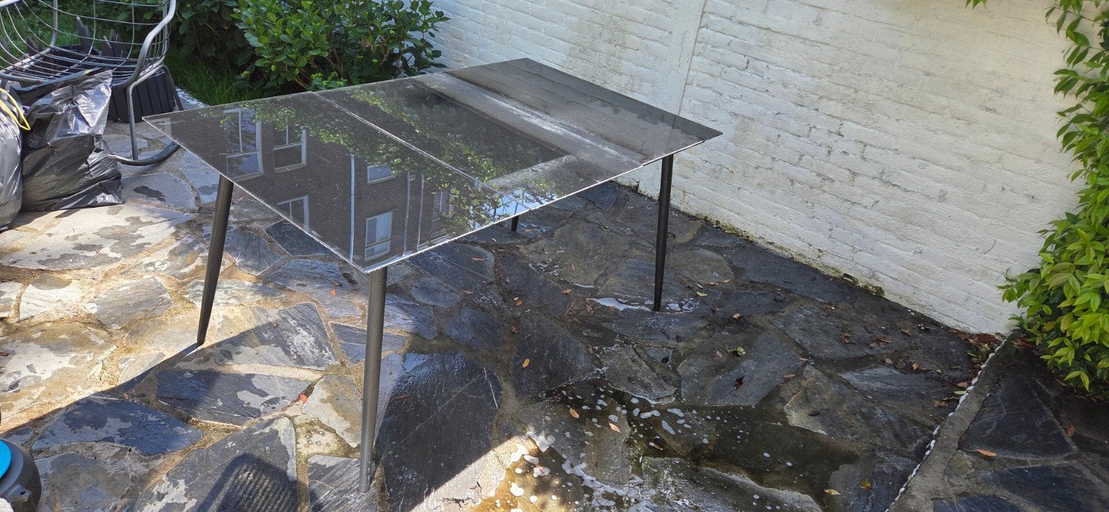 Zwarte tuintafel met glazen blad en metalen frame, Ophalen, Gebruikt, Rechthoekig, Metaal