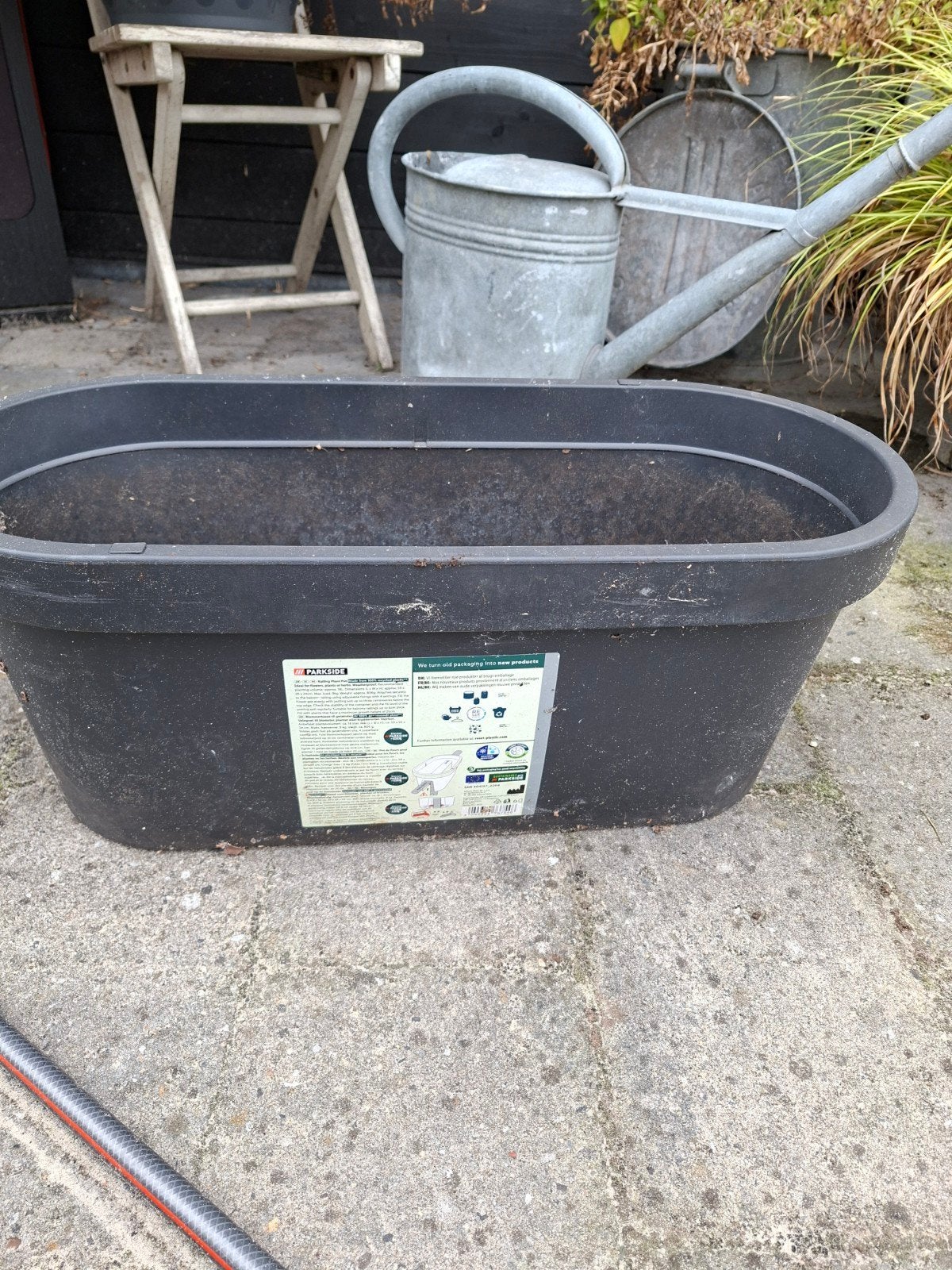 Grote zwarte bloembak met waterreservoir, Ophalen, Kunststof, Gebruikt, Balkon