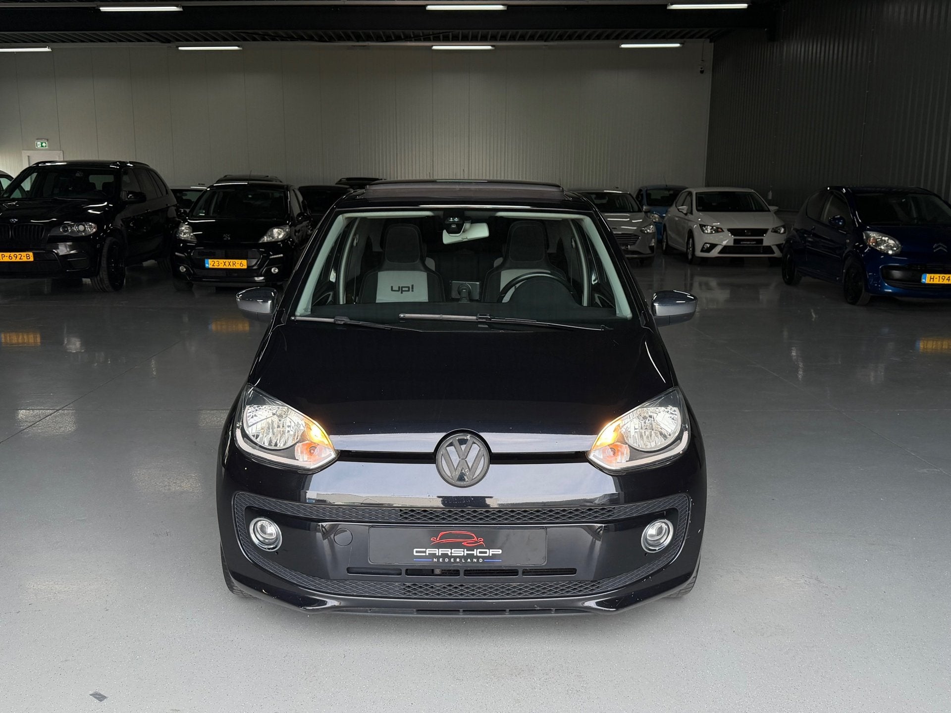 Volkswagen Up! 1.0 MPI high up! 75PK PANO/CRUISE/STOELVRM, Voorwielaandrijving, Stof, Gebruikt, 840 kg