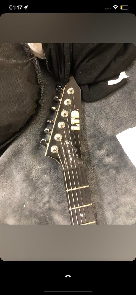 Elektrische gitaar esp Ltd MH-10 met accessoires, Muziek en Instrumenten, Met versterker, Zo goed als nieuw, Solid body, Ophalen