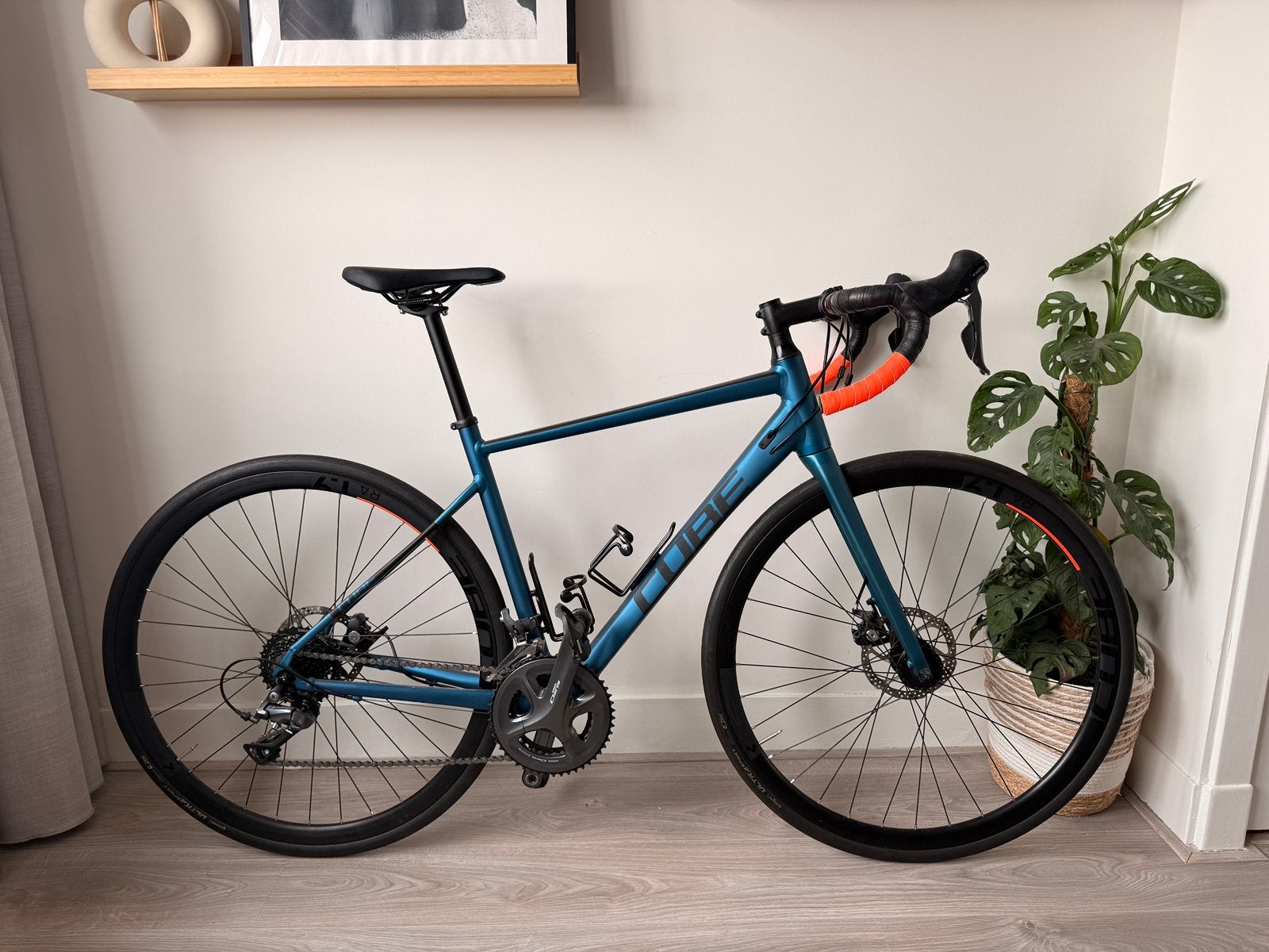 CUBE Attain 2022 racefiets - Shimano Claris - schijfremmen, Fietsen en Brommers, Fietsen | Racefietsen, Aluminium, 49 tot 53 cm
