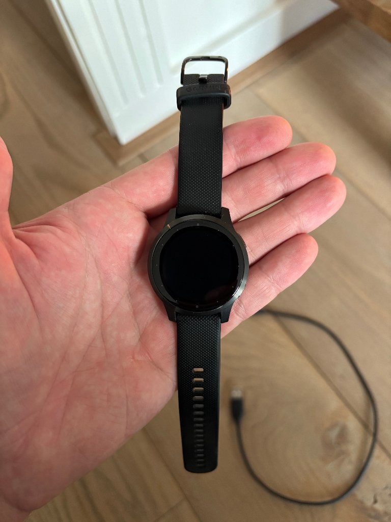 Garmin Vivoactive 4S Zwart (40 mm) + Oplaadkabel, Stappen, Zwart, Garmin, Ophalen of Verzenden