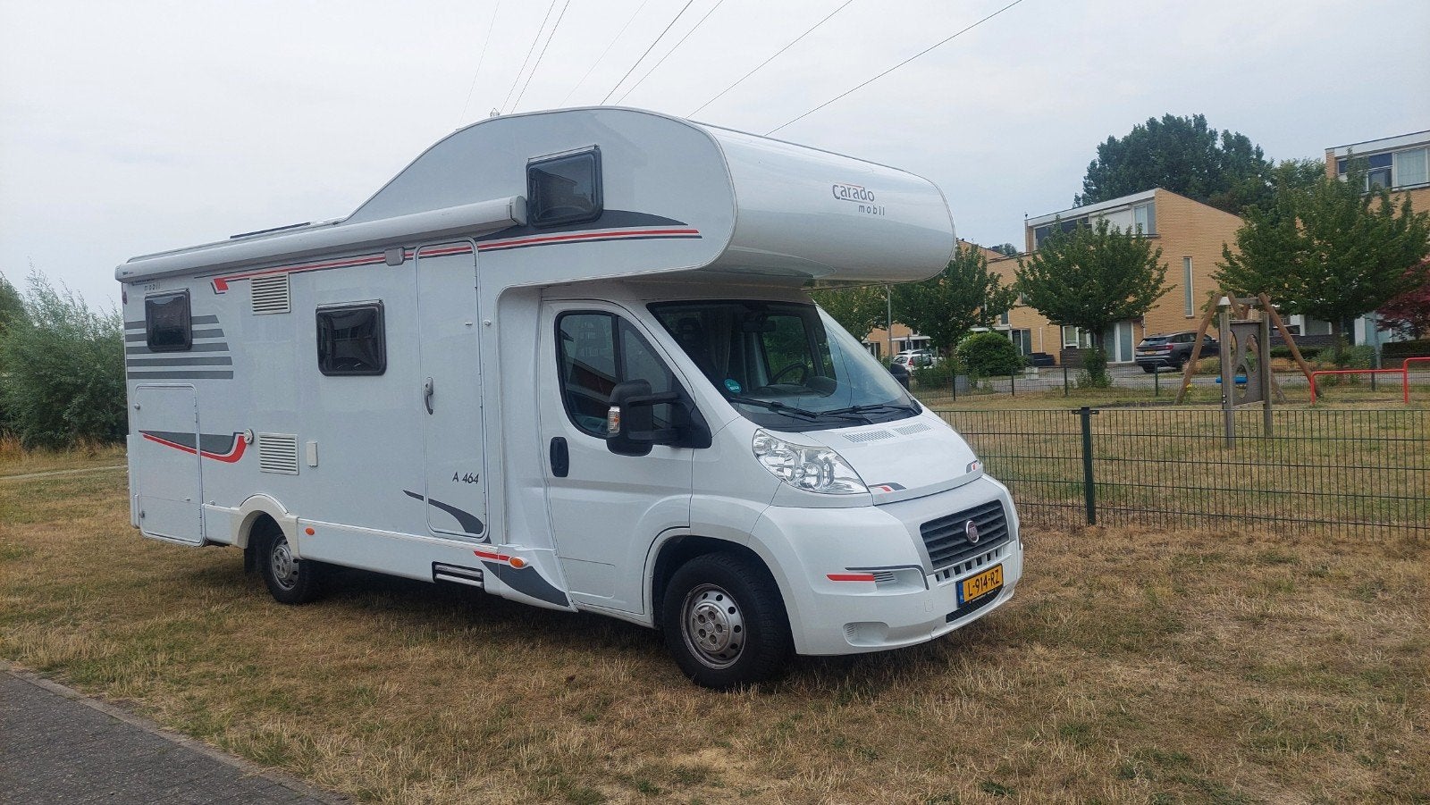 Capron Carado # Alkoof Hefbed # Lentebed # 2x Airco # 2012, Caravans en Kamperen, Campers, Alkoof, Ringverwarming, Fiat, Tot en met 2