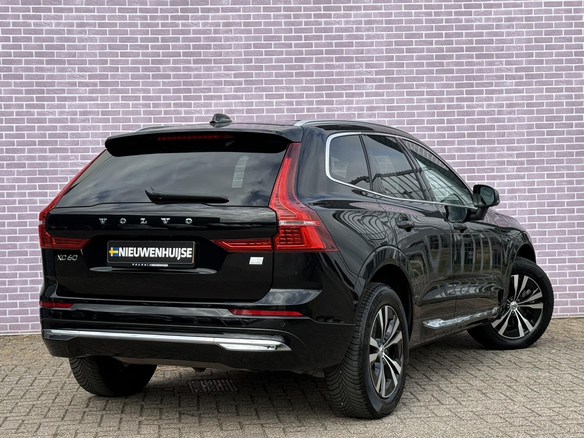 Volvo XC60 2.0 T6 Plug-in hybrid AWD Inscription Expression, Gebruikt, Euro 6, 4 cilinders, 1969 cc