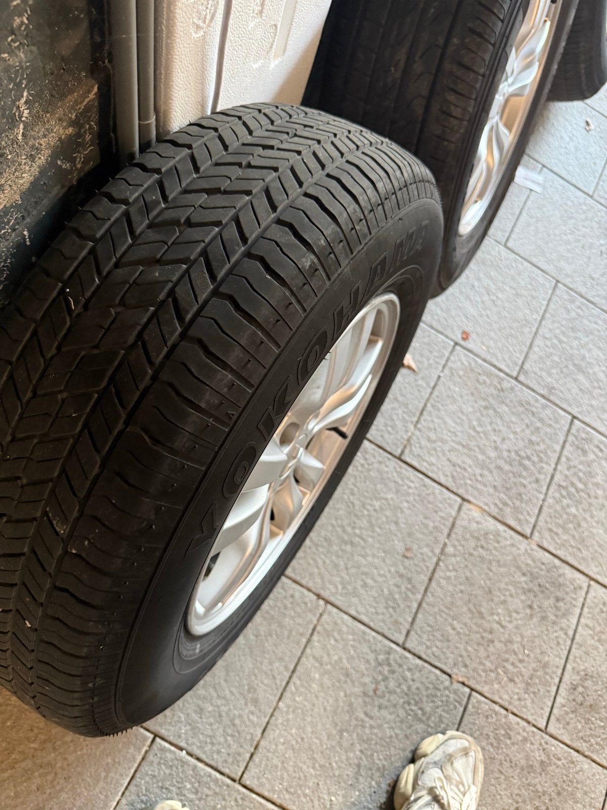 Yokohama 215/70R16 banden met velgen outlander 5x114.3, Auto-onderdelen, Ophalen, 16 inch, Banden en Velgen, All Season